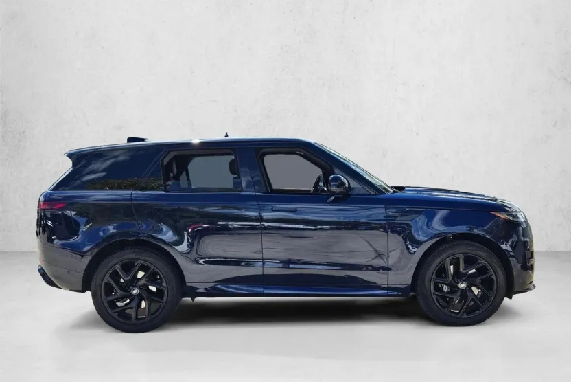 2023 Land Rover Range Rover Sport SE photo 1