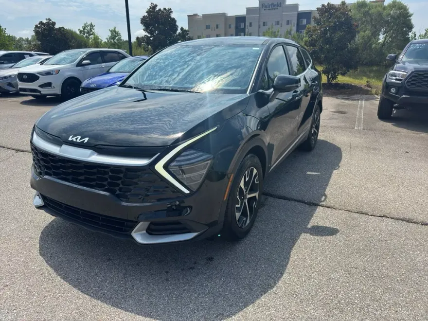 2024 Kia Sportage EX photo 1