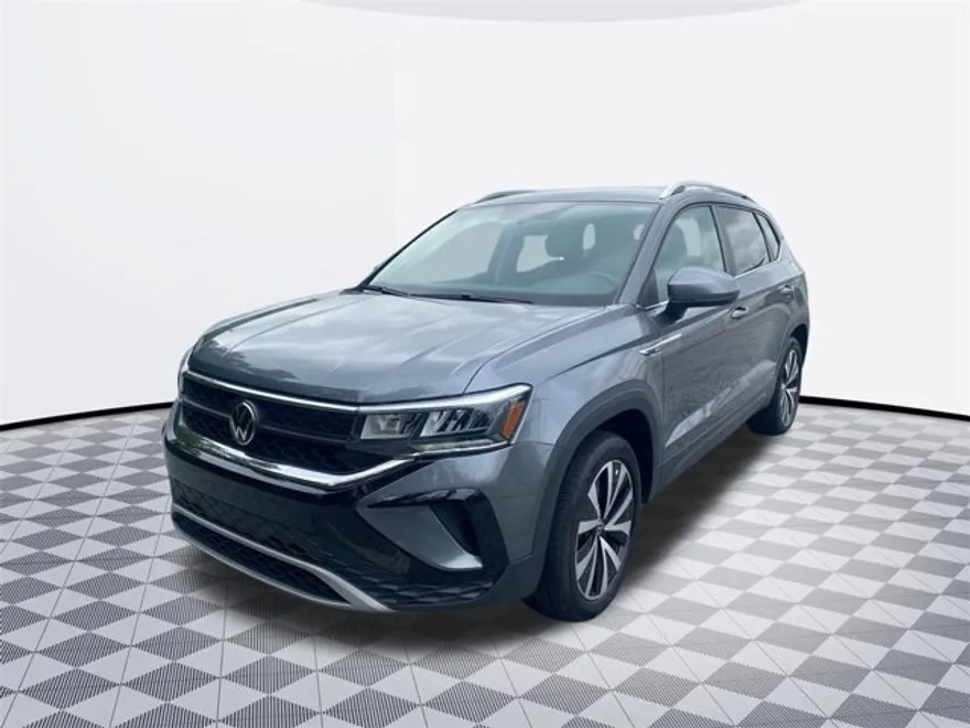 2022 Volkswagen Taos SE photo 1