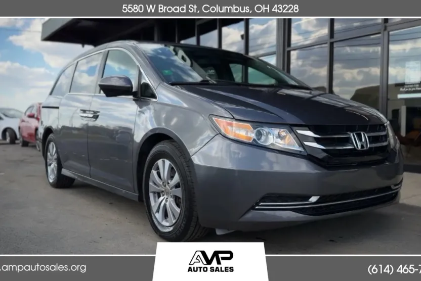 2017 Honda Odyssey SE photo 1