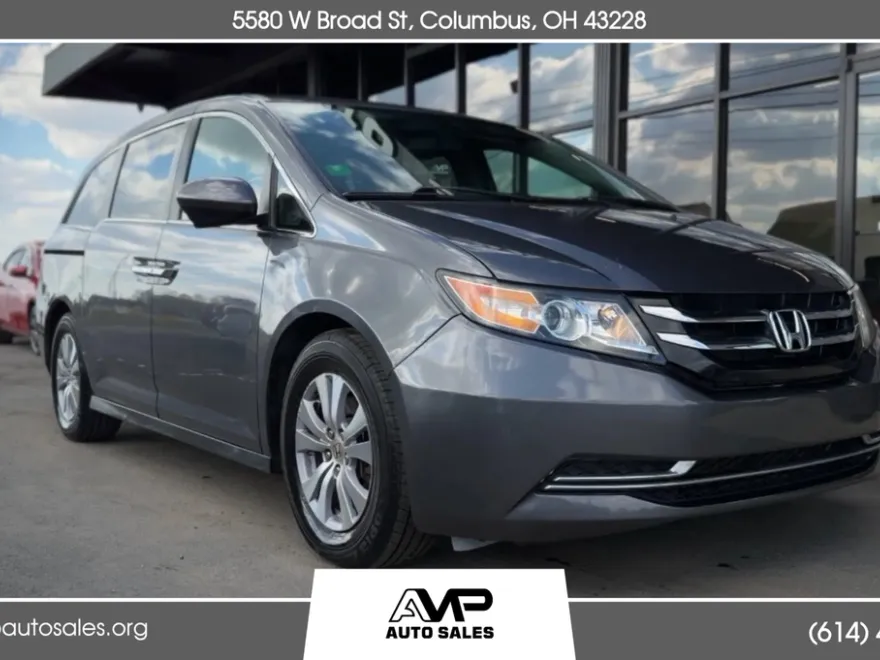 2017 Honda Odyssey SE photo 1
