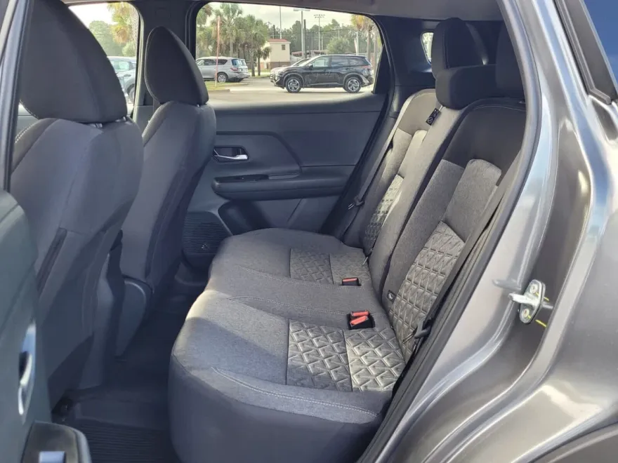 2026 Nissan Kicks SV photo 1