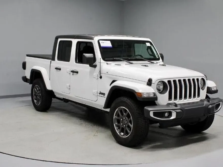 2020 Jeep Gladiator Altitude photo 1