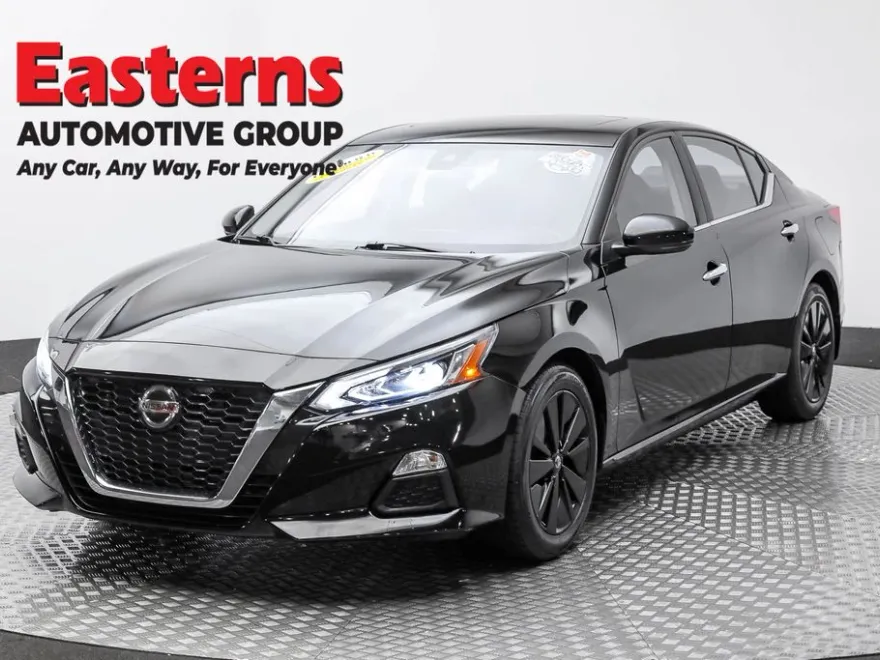 2022 Nissan Altima 2.5 SV photo 1