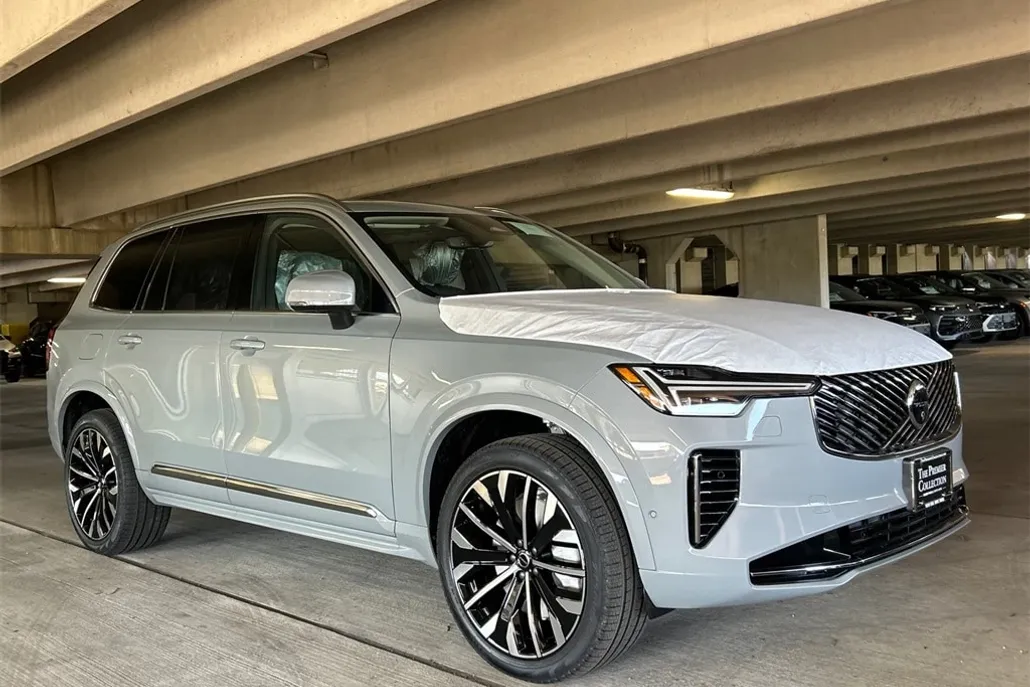 2026 Volvo XC90 photo 1
