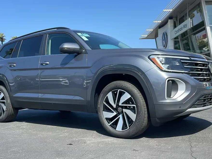 2025 Volkswagen Atlas SE Technology photo 1