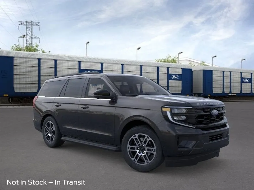 2025 Ford Expedition photo 1