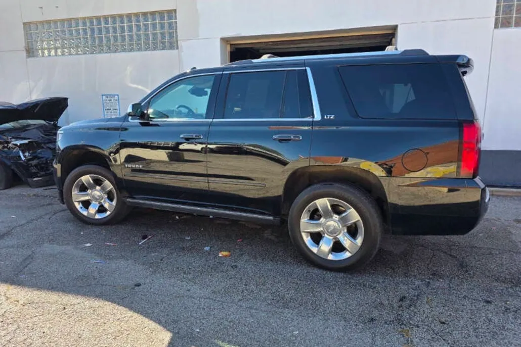 2015 Chevrolet Tahoe LTZ photo 1