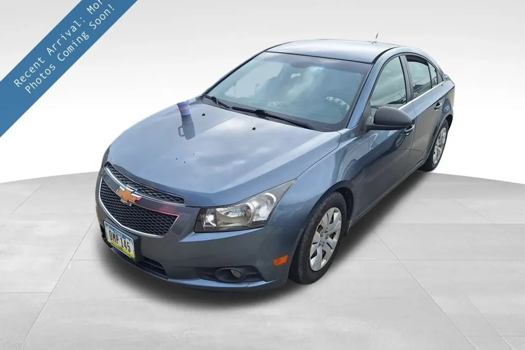 2012 Chevrolet Cruze LS photo 1