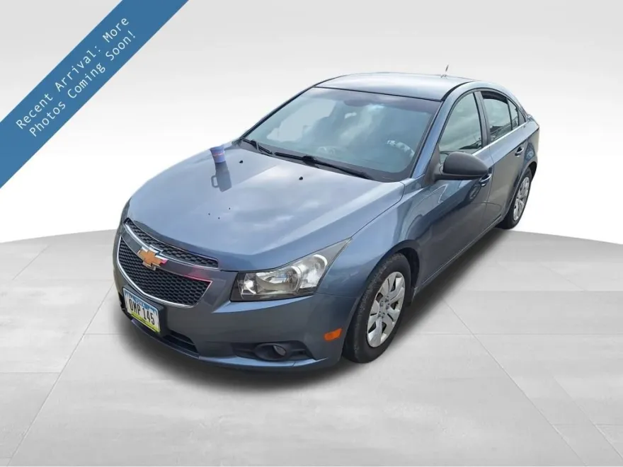 2012 Chevrolet Cruze LS photo 1