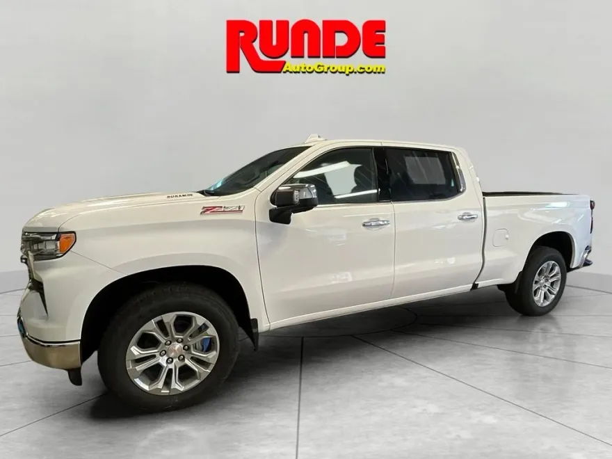 2026 Chevrolet Silverado 1500 LTZ photo 1