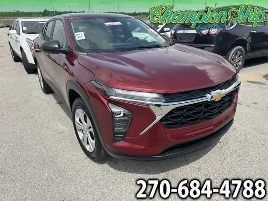 2024 Chevrolet Trax LS photo 1