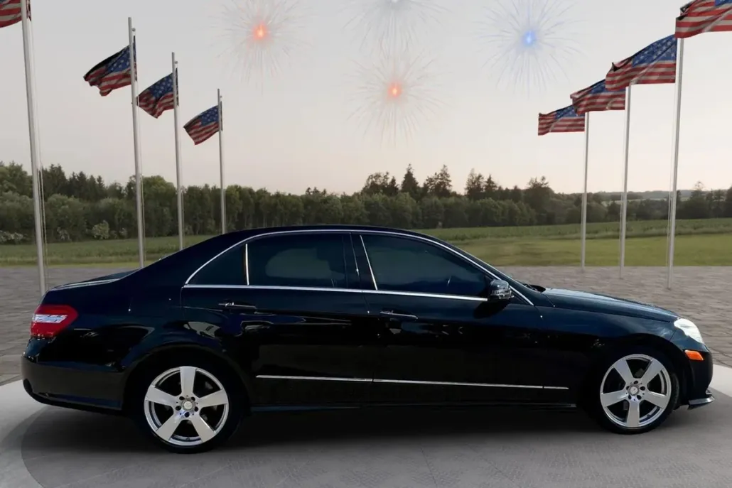2010 Mercedes Benz E 350 Sedan photo 1