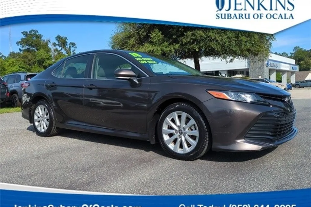2018 Toyota Camry L photo 1