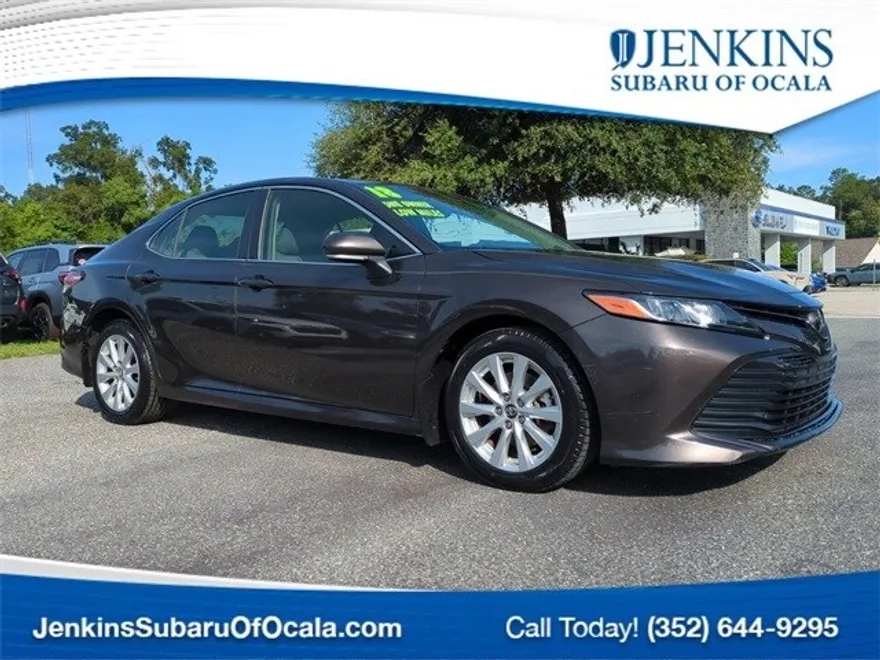 2018 Toyota Camry L photo 1