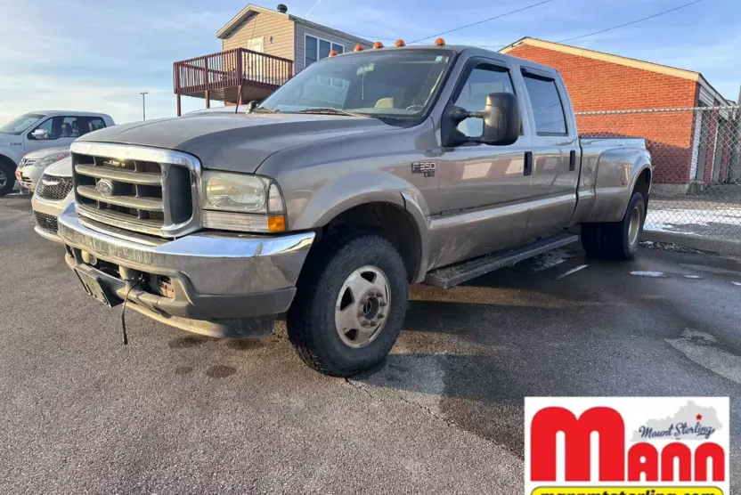2002 Ford F-350 XL photo 1