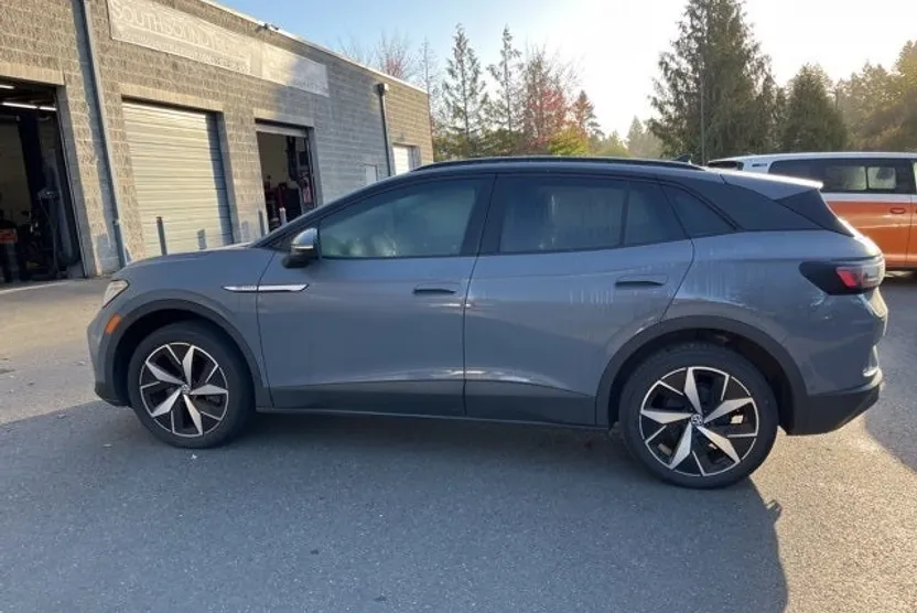 2023 Volkswagen ID.4 Pro S photo 1