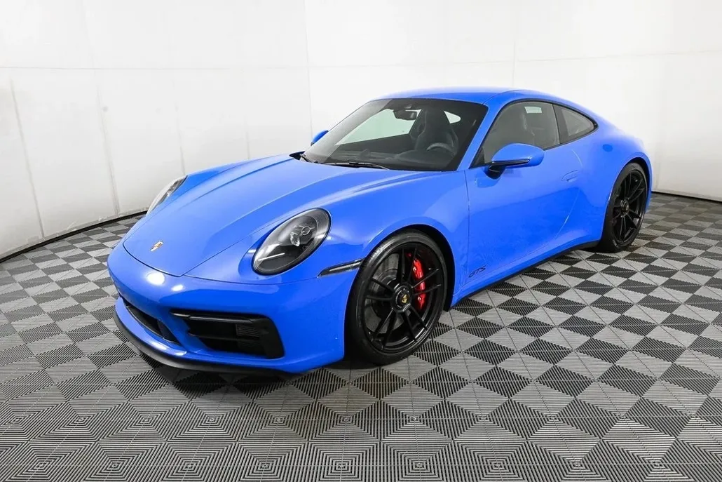 2022 Porsche 911 GTS photo 1