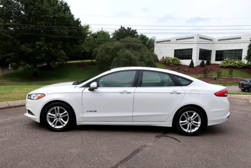 2018 Ford Fusion Hybrid S photo 1