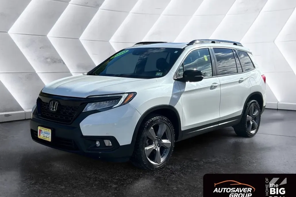 2020 Honda Passport Touring photo 1