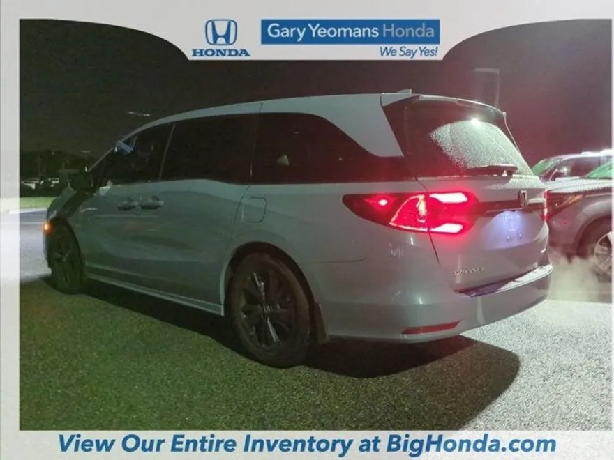2024 Honda Odyssey Sport photo 1