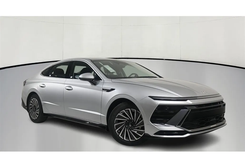 2025 Hyundai Sonata Hybrid SEL photo 1