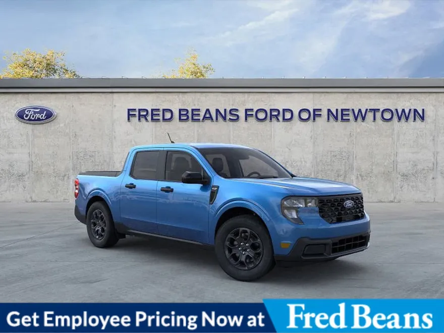 2025 Ford Maverick XLT photo 1