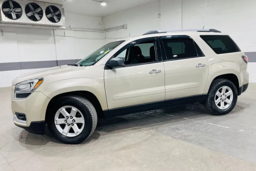 2015 Gmc Acadia SLE photo 1