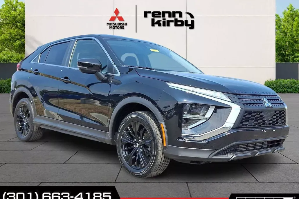 2022 Mitsubishi Eclipse Cross LE photo 1