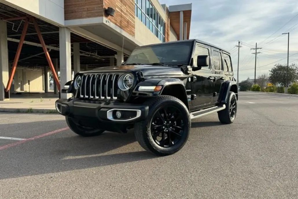 2021 Jeep Wrangler Unlimited Sahara 4xe Sport photo 1