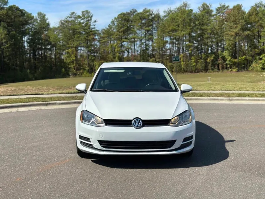 2016 Volkswagen Golf TSI S photo 1
