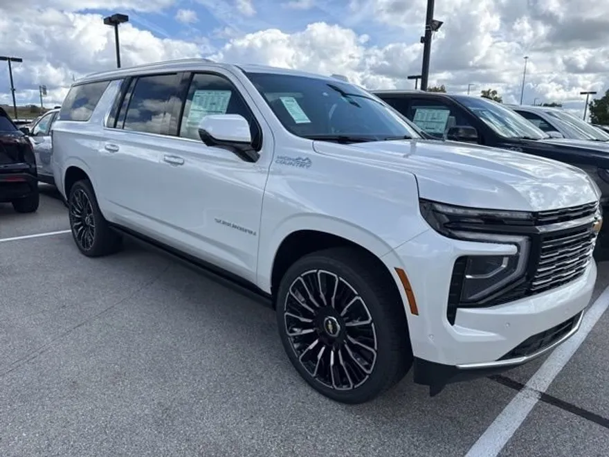 2025 Chevrolet Suburban High Country photo 1