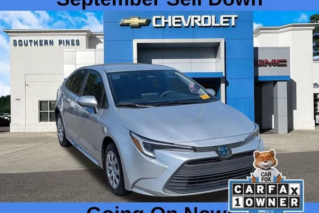 2024 Toyota Corolla Hybrid LE photo 1