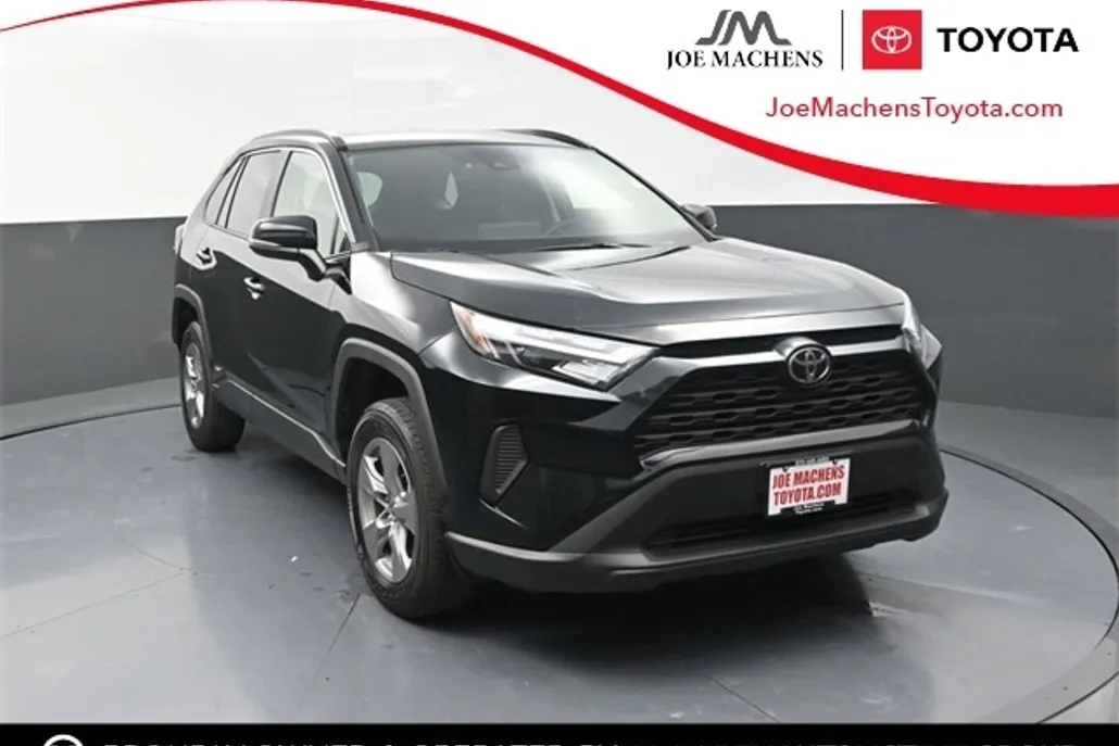 2025 Toyota RAV4 Hybrid XLE photo 1