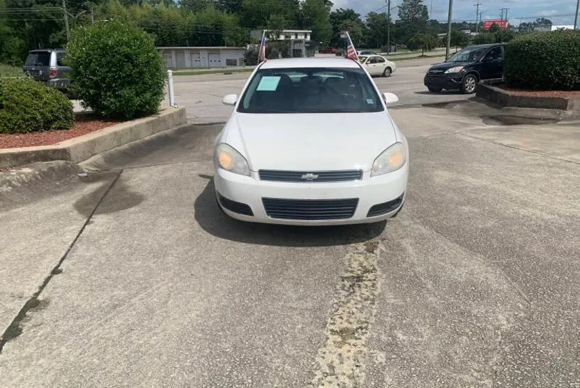 2009 Chevrolet Impala 2LT photo 1