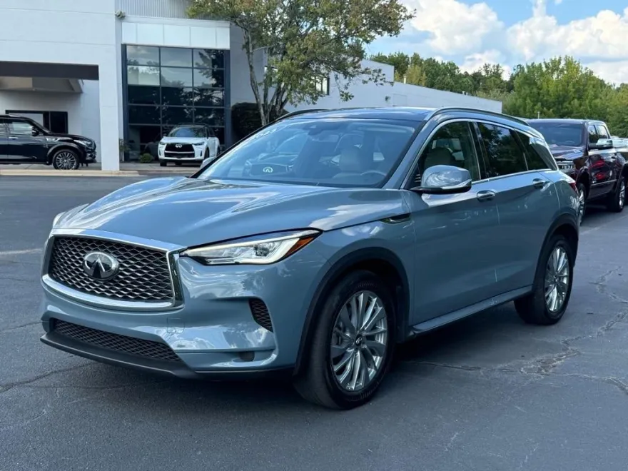 2024 Infiniti QX50 Luxe photo 1