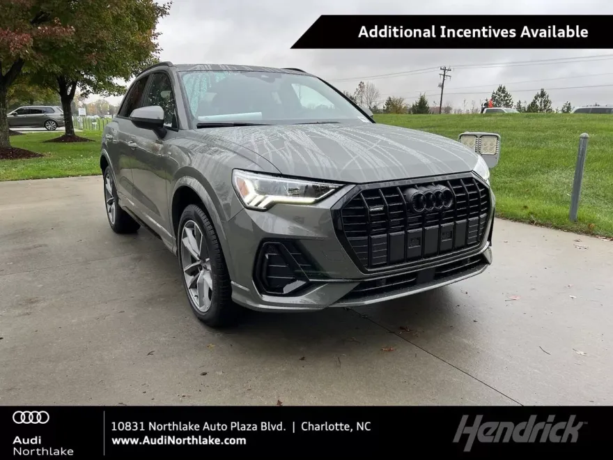 2025 Audi Q3 S line Premium photo 1