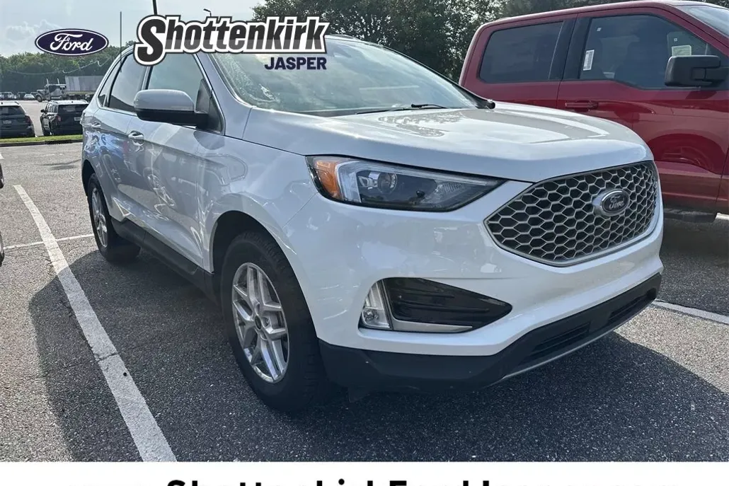 2024 Ford Edge SEL photo 1
