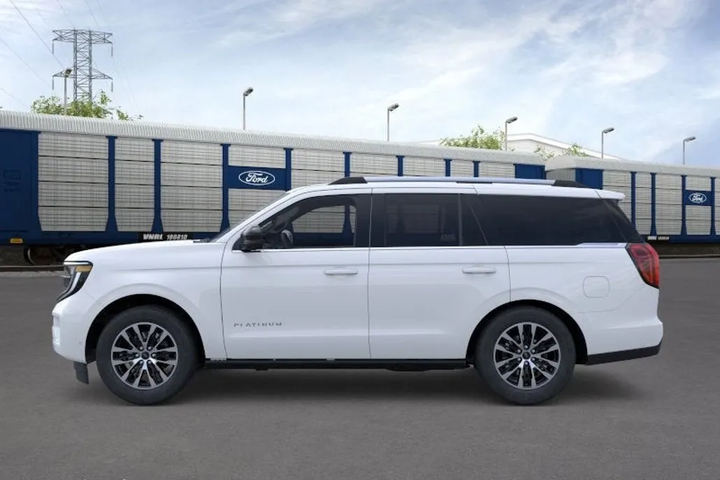 2025 Ford Expedition Platinum photo 1