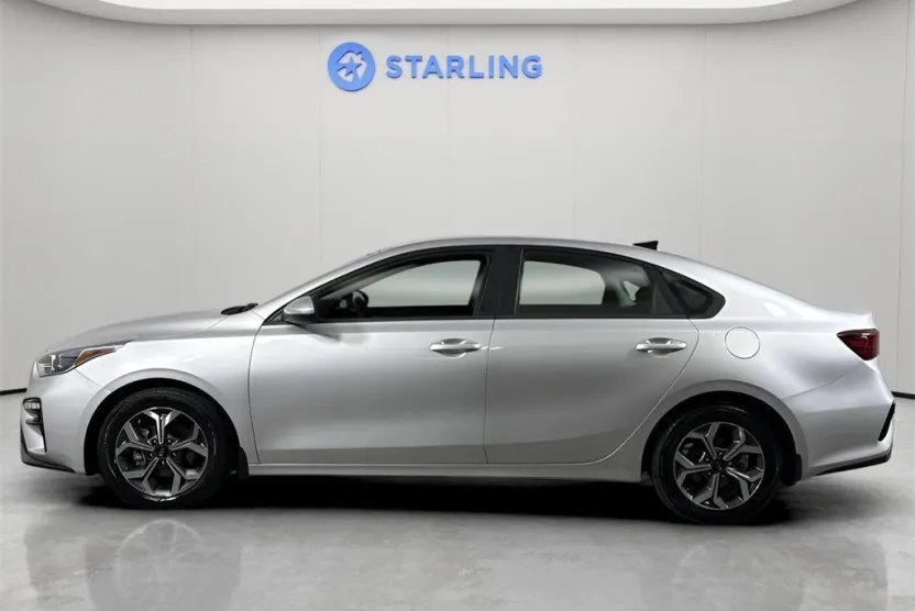 2021 Kia Forte LXS photo 1
