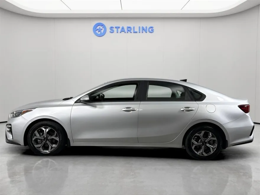 2021 Kia Forte LXS photo 1