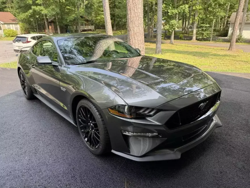 2020 Ford Mustang GT Premium photo 1