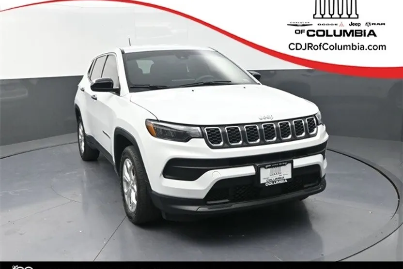 2024 Jeep Compass Sport photo 1
