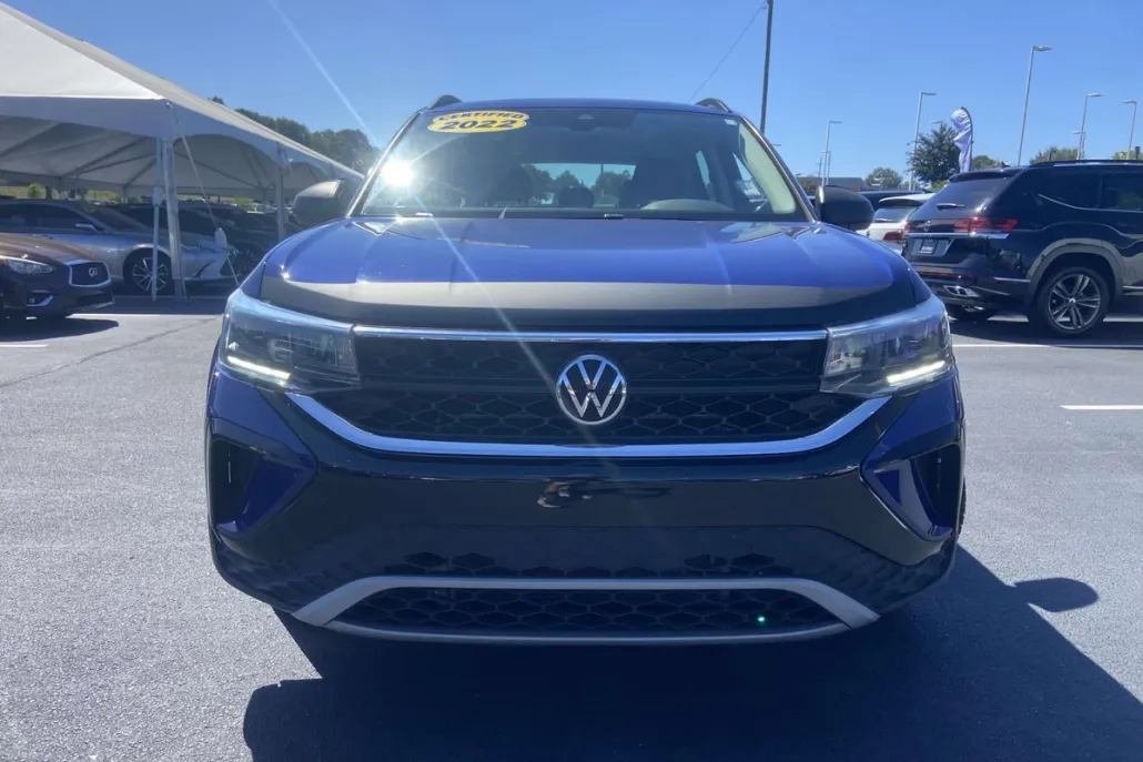 2022 Volkswagen Taos S photo 1