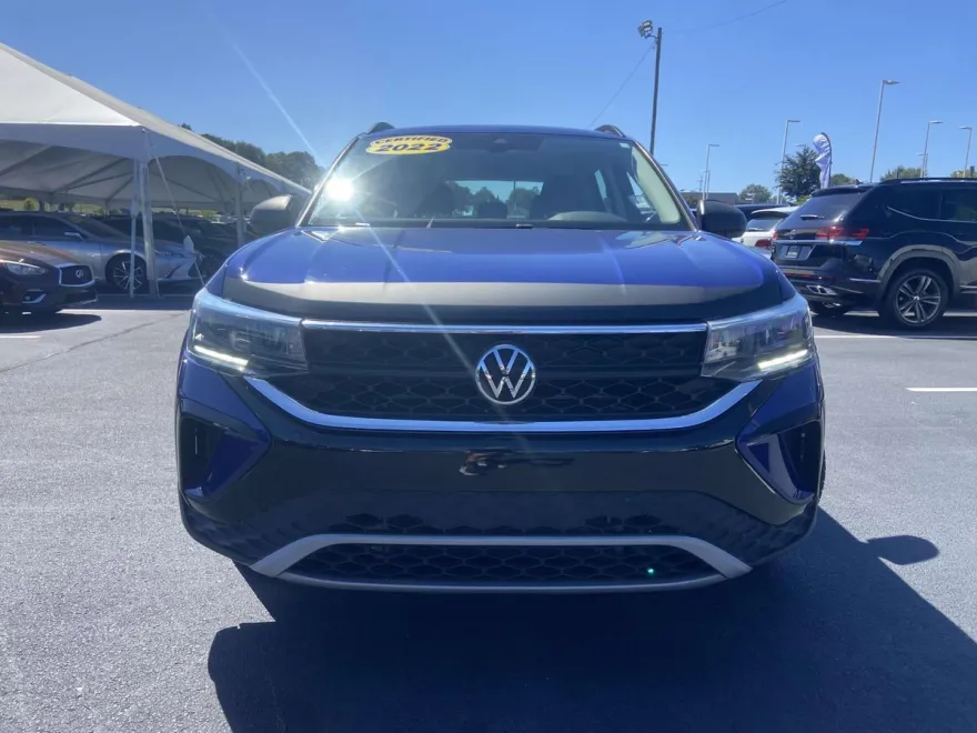 2022 Volkswagen Taos S photo 1