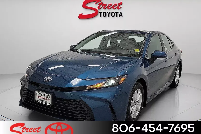 2025 Toyota Camry LE photo 1