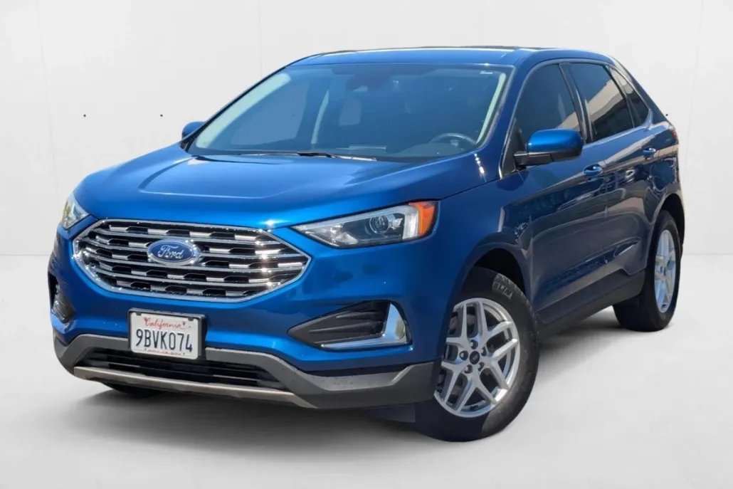 2022 Ford Edge SEL photo 1