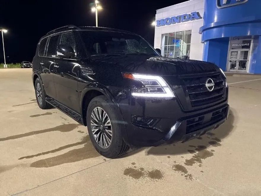 2023 Nissan Armada SL photo 1