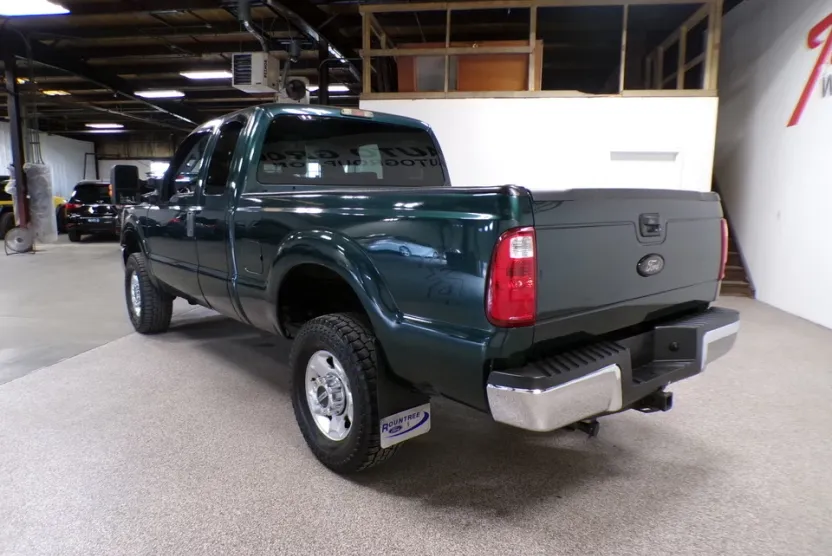 2011 Ford F-350 XLT photo 1