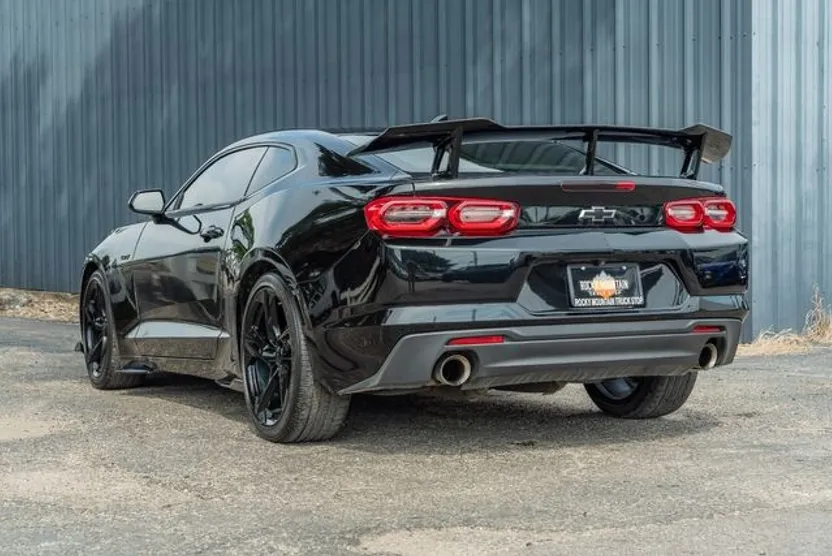 2020 Chevrolet Camaro LT1 photo 1